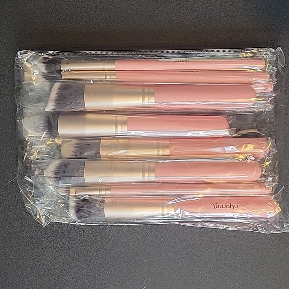 Yuwaku Makeup Brush set - Picture 1 of 2